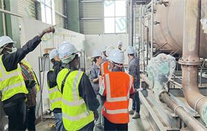 尼日利亚客户到厂参观考察并验收三相分离器及换热器